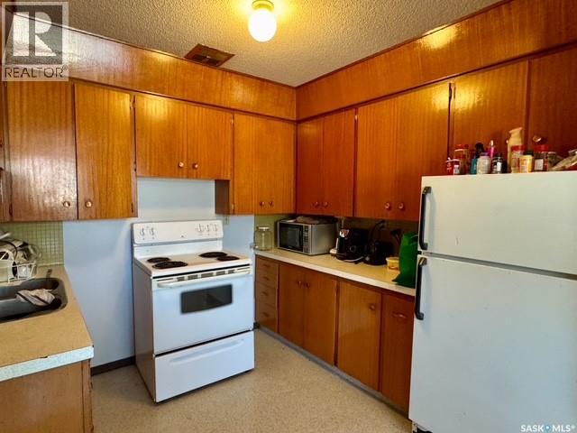 Multi-family House Low rise for Sale in  nd AVENUE NE Swift Current 