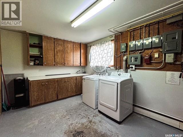 Multi-family House Low rise for Sale in  nd AVENUE NE Swift Current 