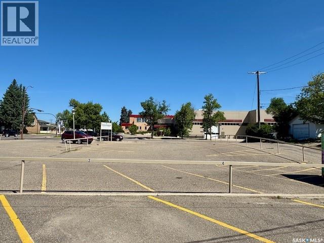 Multi-family House Low rise for Sale in  nd AVENUE NE Swift Current 