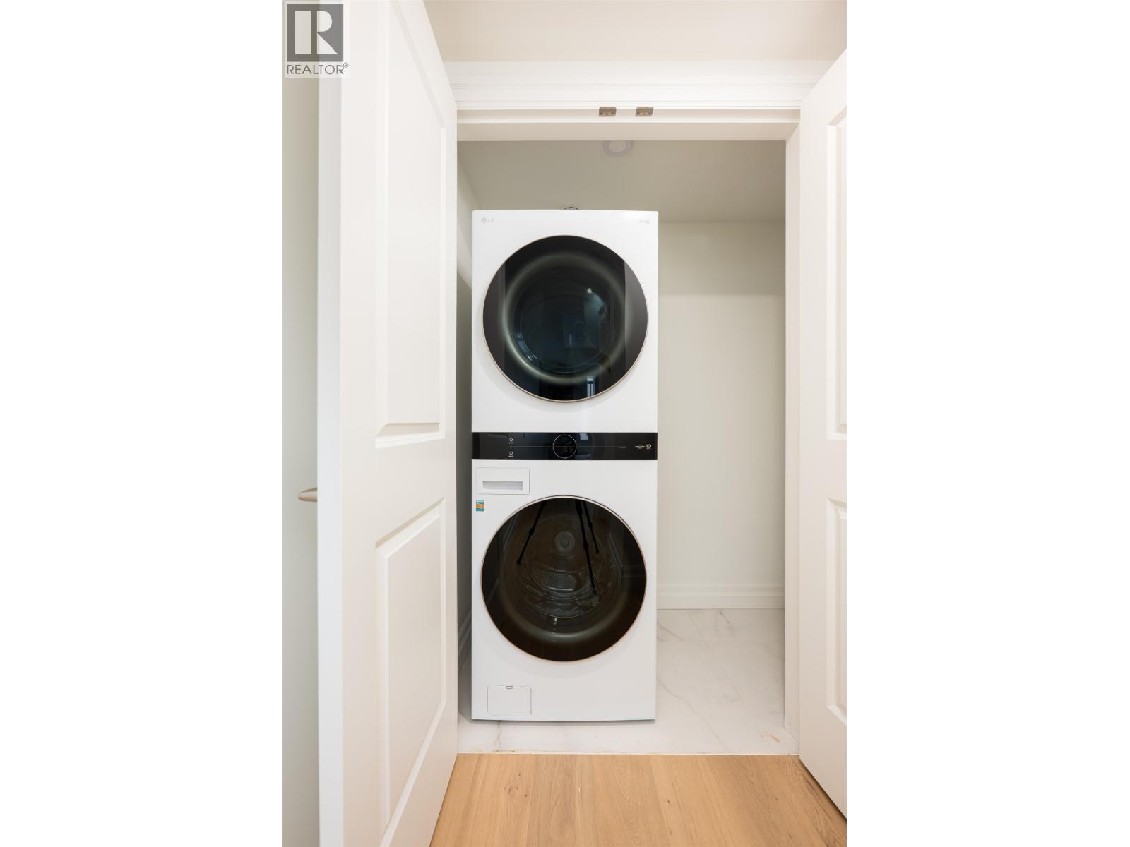 2014 W 15TH AVENUE, Vancouver