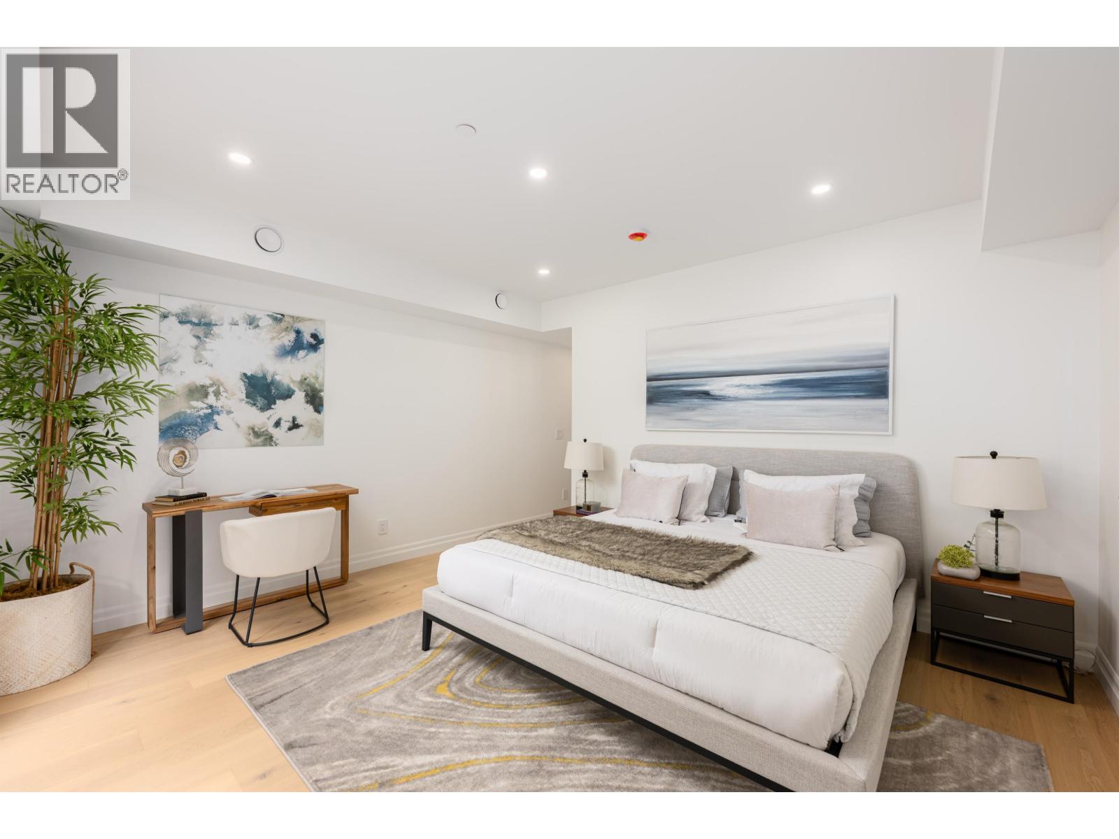 2014 W 15TH AVENUE, Vancouver