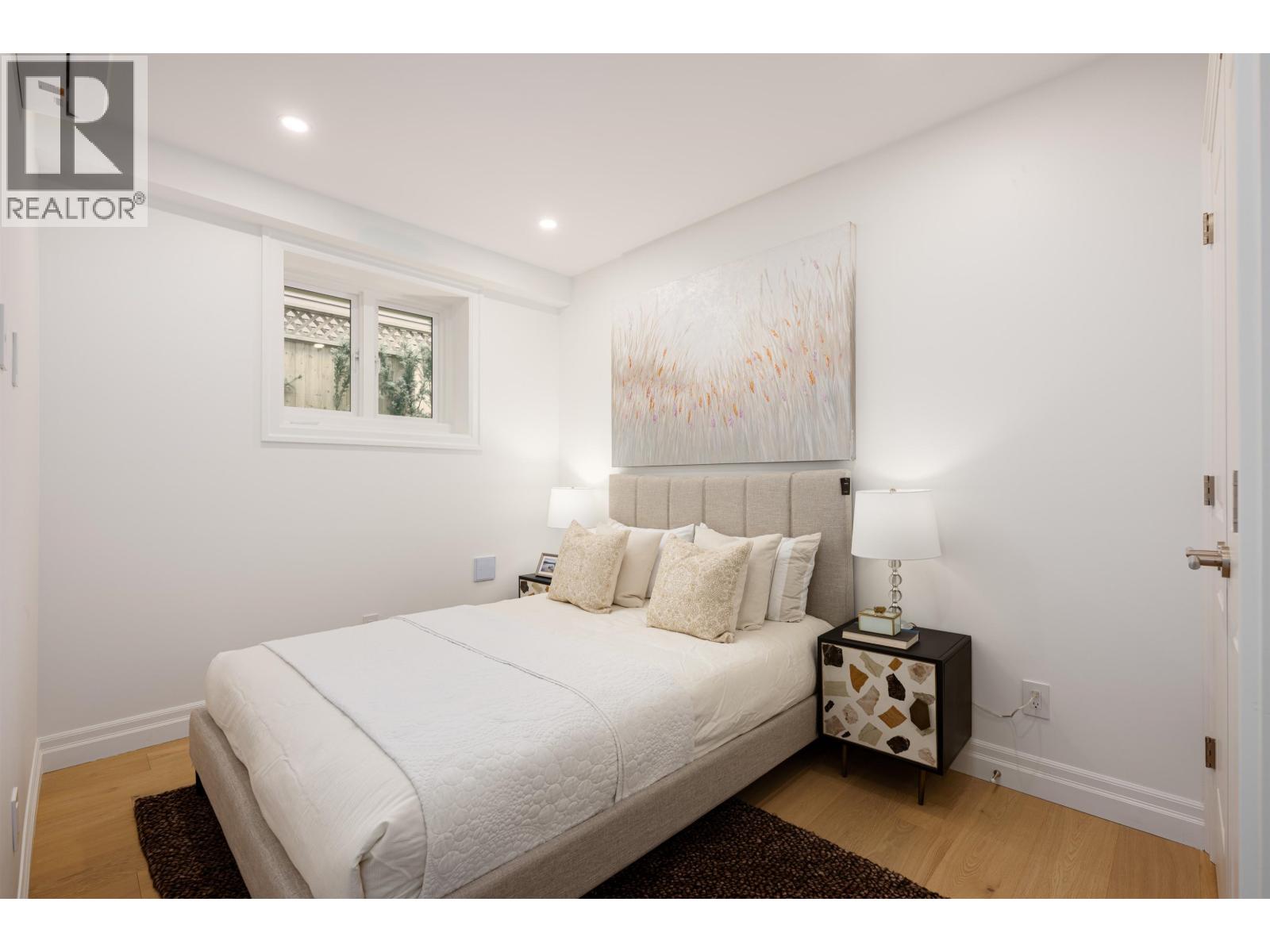 2016 W 15TH AVENUE, Vancouver