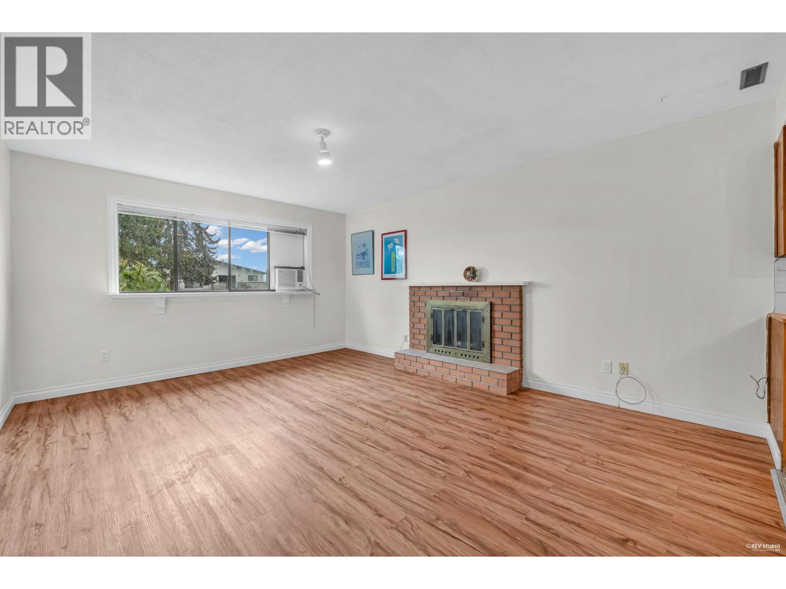 6760 LAKEVIEW AVENUE, Burnaby