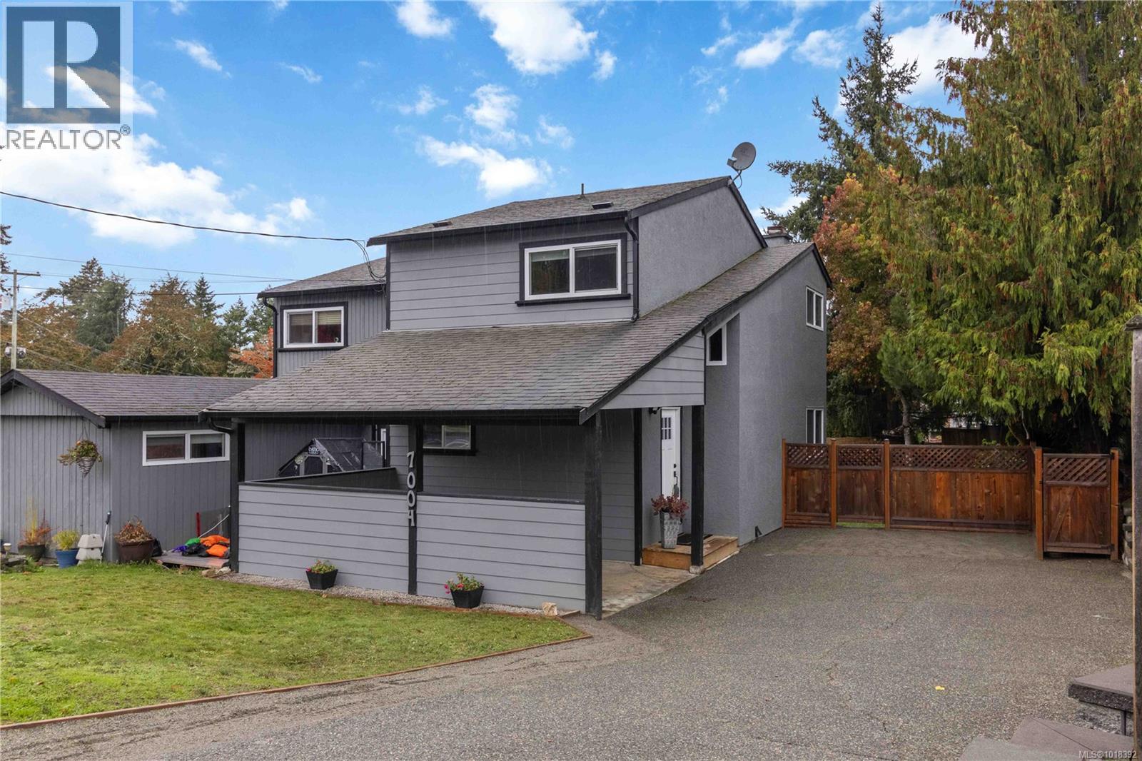 7004 Wallace Dr, Central Saanich