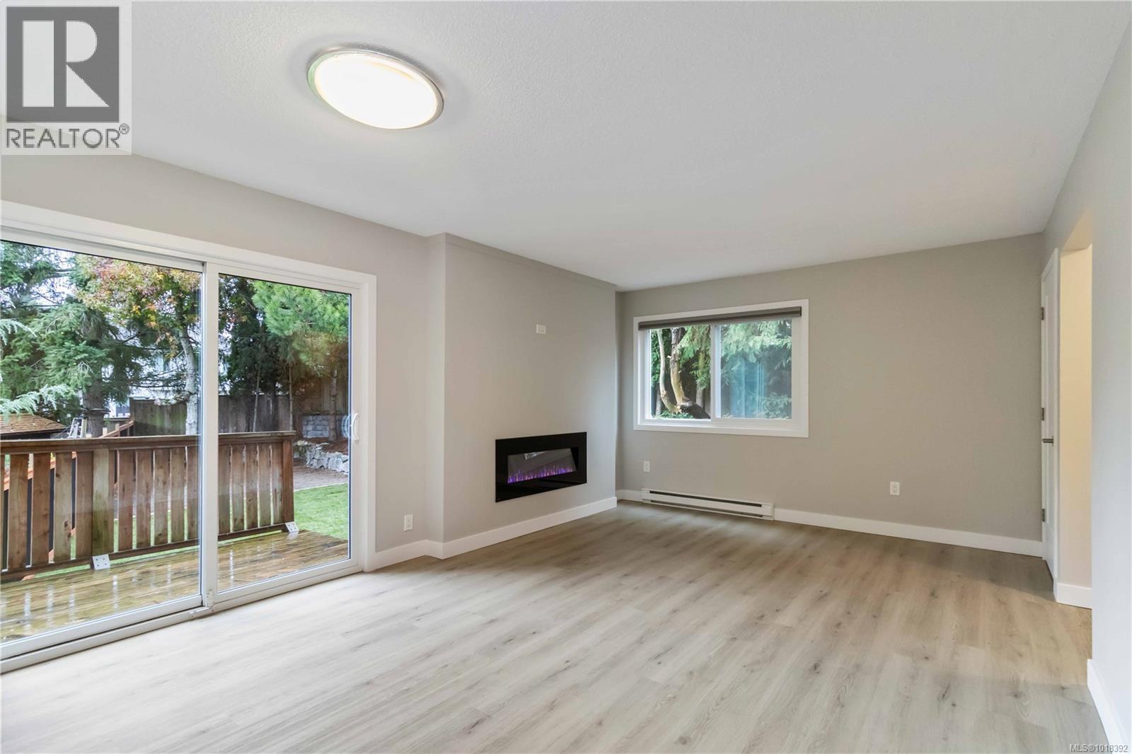 7004 Wallace Dr, Central Saanich