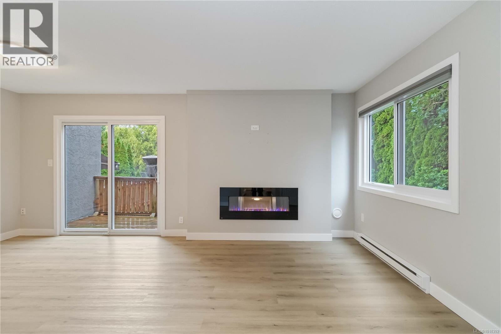 7004 Wallace Dr, Central Saanich