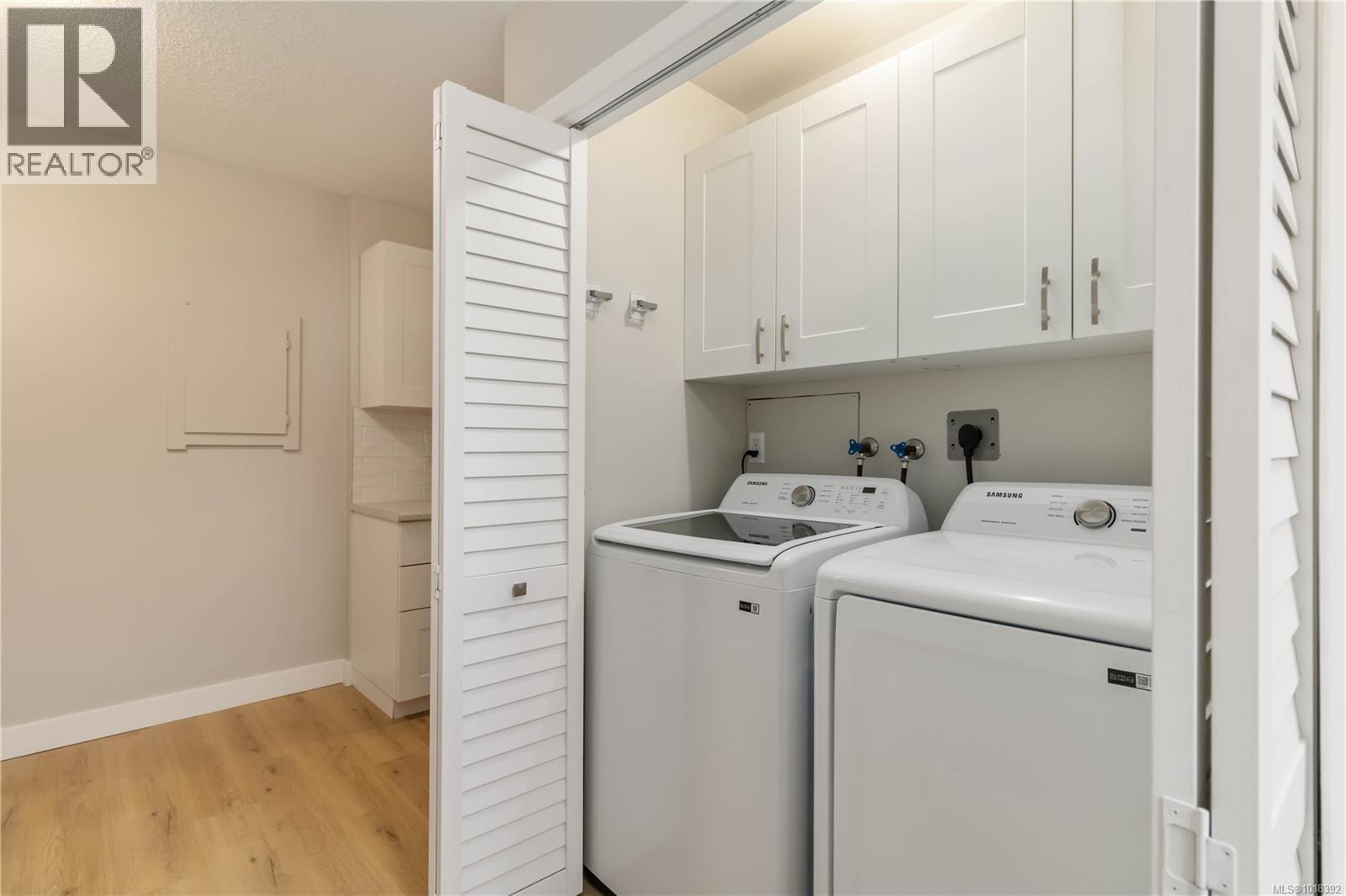 7004 Wallace Dr, Central Saanich