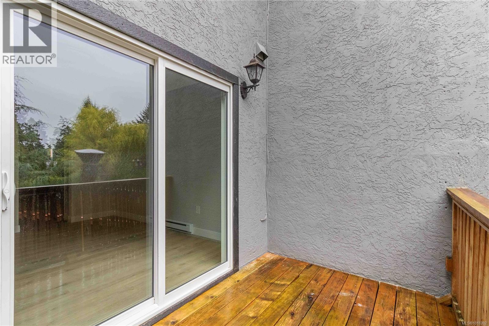 7004 Wallace Dr, Central Saanich