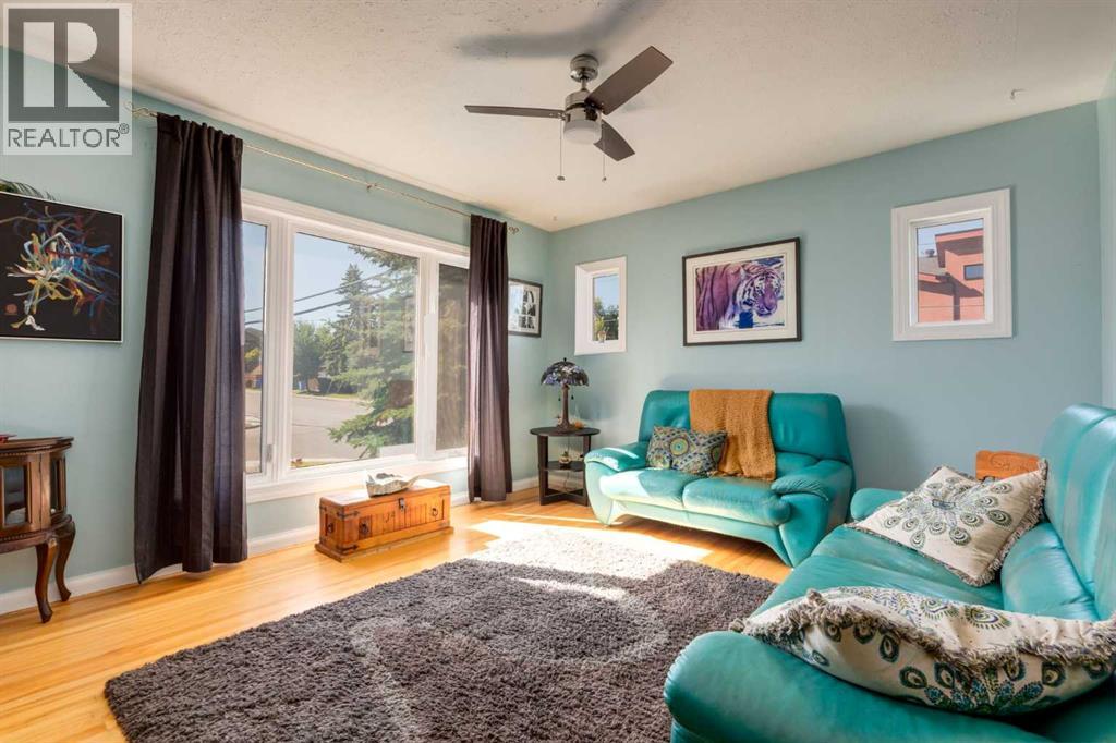 Single Family House Bungalow for Sale in   Avenue NE Tuxedo Park Calgary 