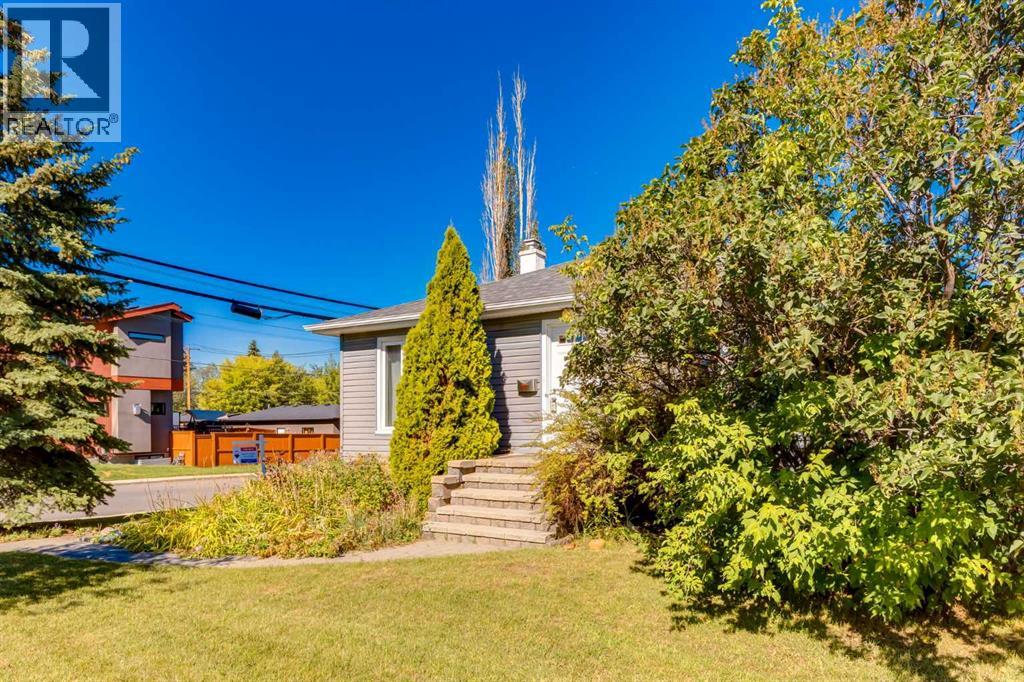 Single Family House Bungalow for Sale in   Avenue NE Tuxedo Park Calgary 