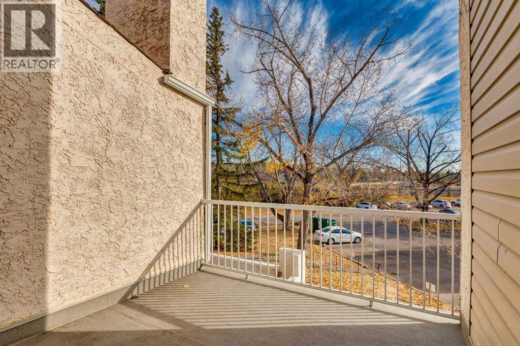 Single Family House for Sale in   Varsity Drive NW Varsity Calgary 