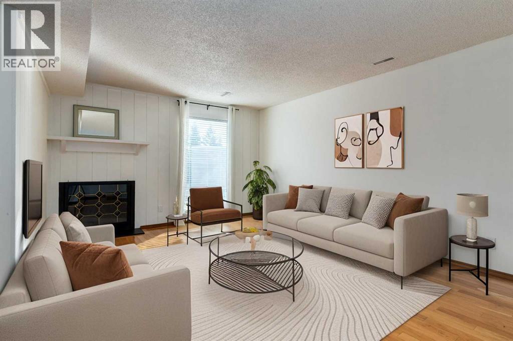 Single Family House for Sale in   Varsity Drive NW Varsity Calgary 