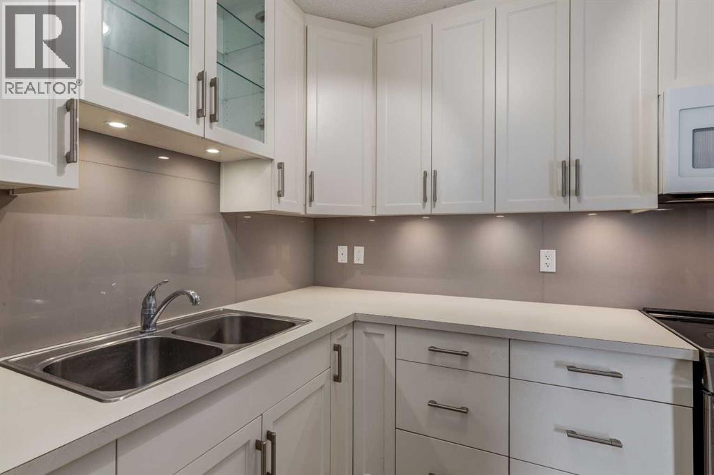 Single Family House for Sale in   Varsity Drive NW Varsity Calgary 