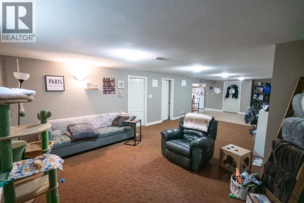 Single Family House Bungalow for Sale in  Montclare Avenue Mount Pleasant Camrose 