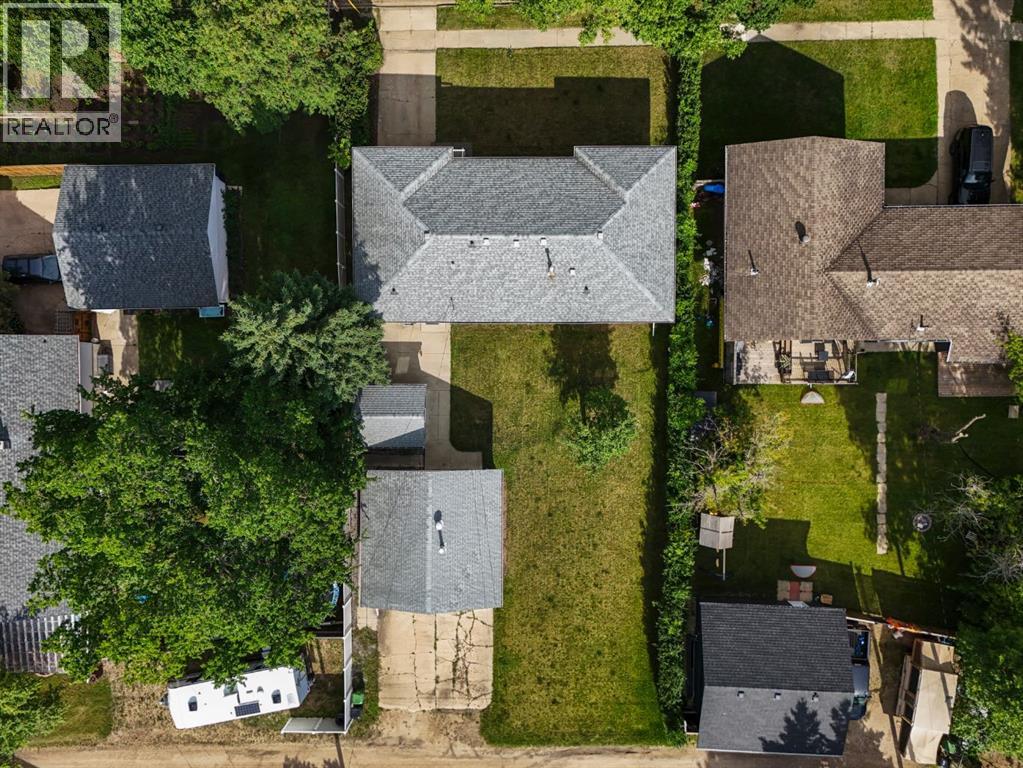 Single Family House Bungalow for Sale in  Montclare Avenue Mount Pleasant Camrose 