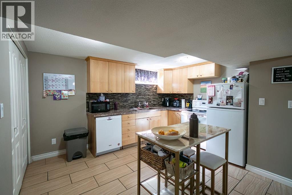 Single Family House Bungalow for Sale in  Montclare Avenue Mount Pleasant Camrose 