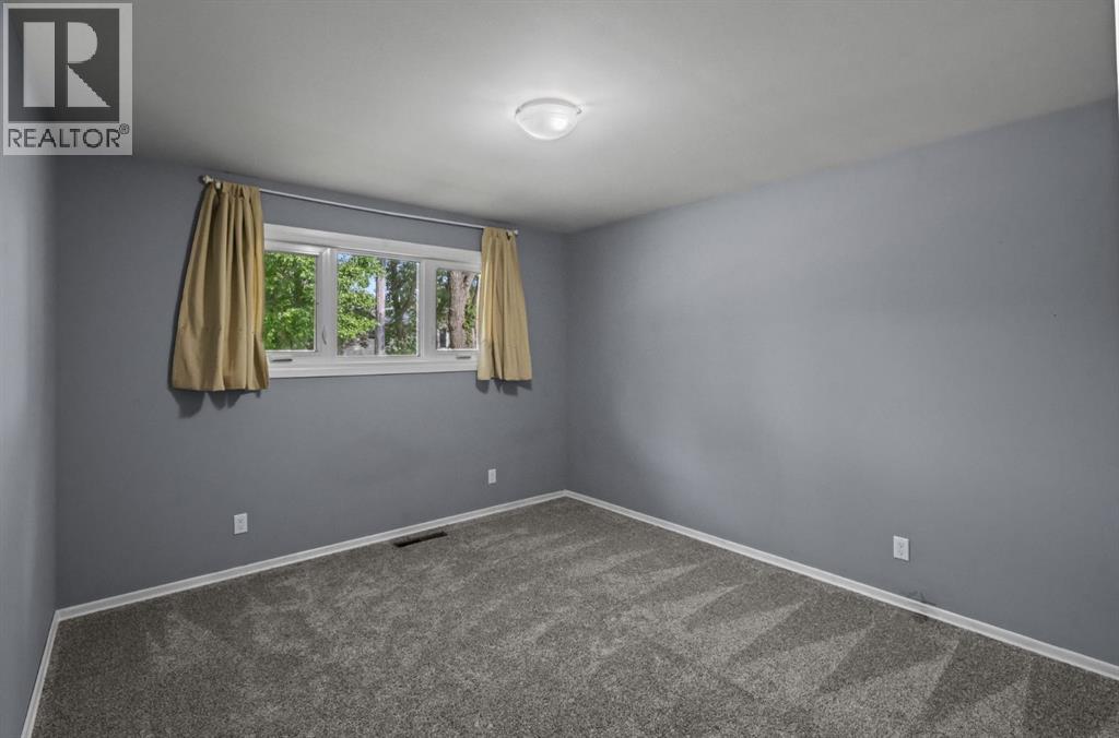 Single Family House Bungalow for Sale in  Montclare Avenue Mount Pleasant Camrose 