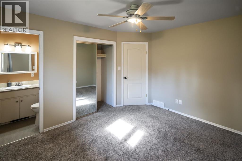 Single Family House Bungalow for Sale in  Montclare Avenue Mount Pleasant Camrose 