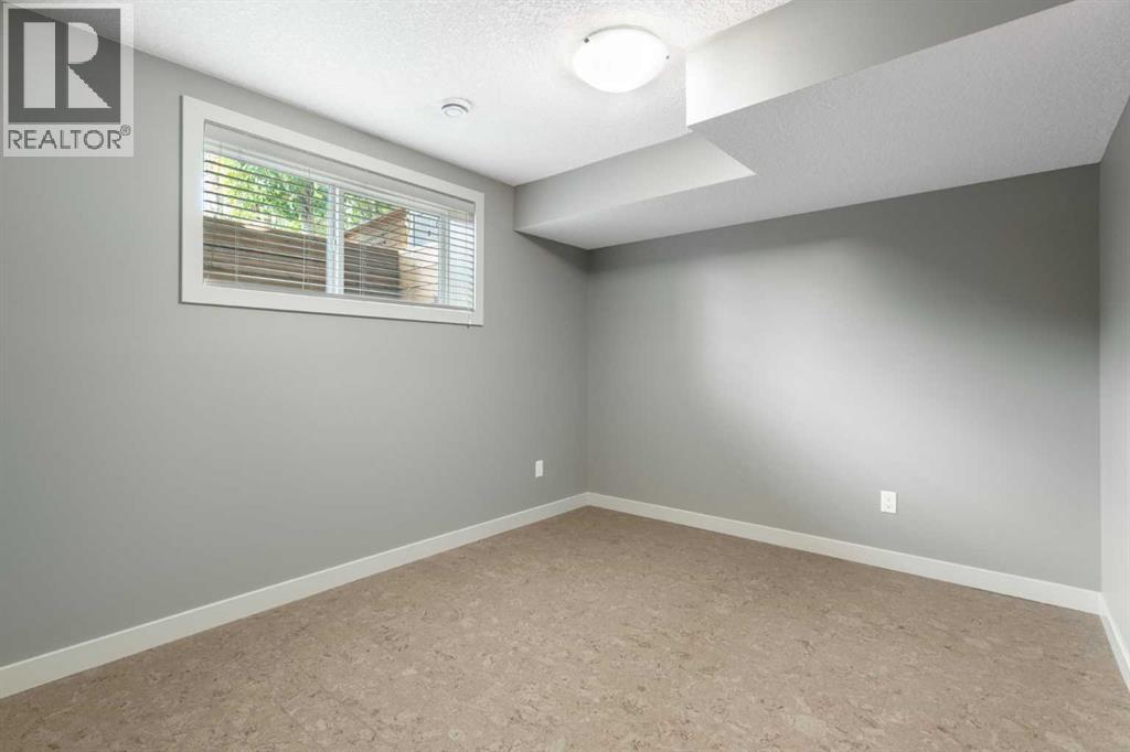 Single Family House for Sale in    Avenue NW Montgomery Calgary 