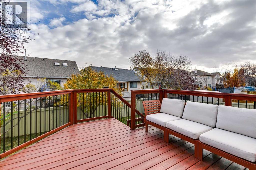 Single Family House for Sale in  Douglas Woods Gardens SE Douglasdale/Glen Calgary 