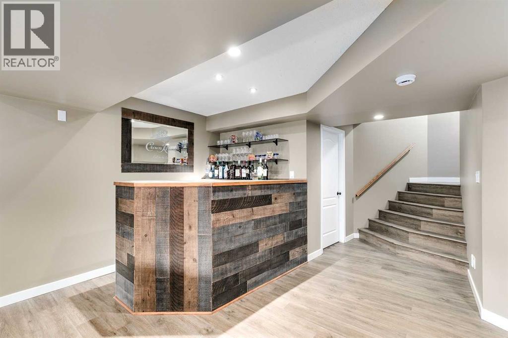 Single Family House for Sale in  Douglas Woods Gardens SE Douglasdale/Glen Calgary 