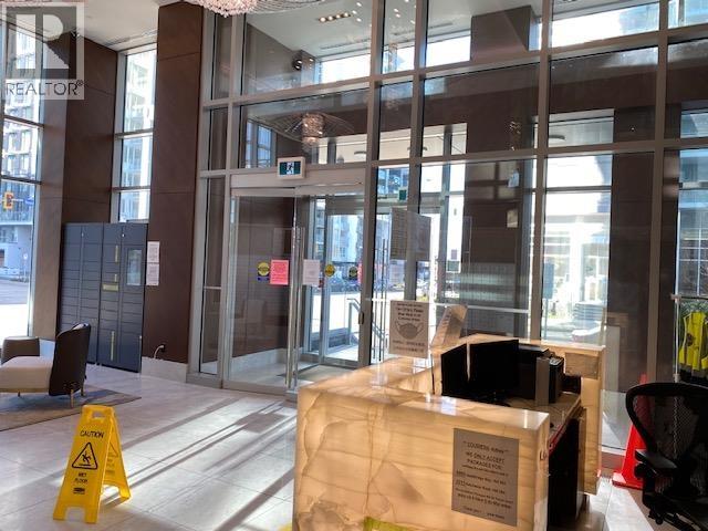 1121 8800 HAZELBRIDGE WAY, Richmond