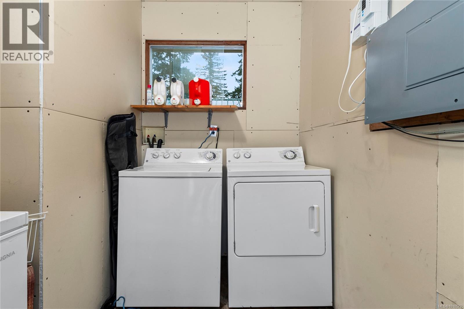 1040 17th St, Courtenay