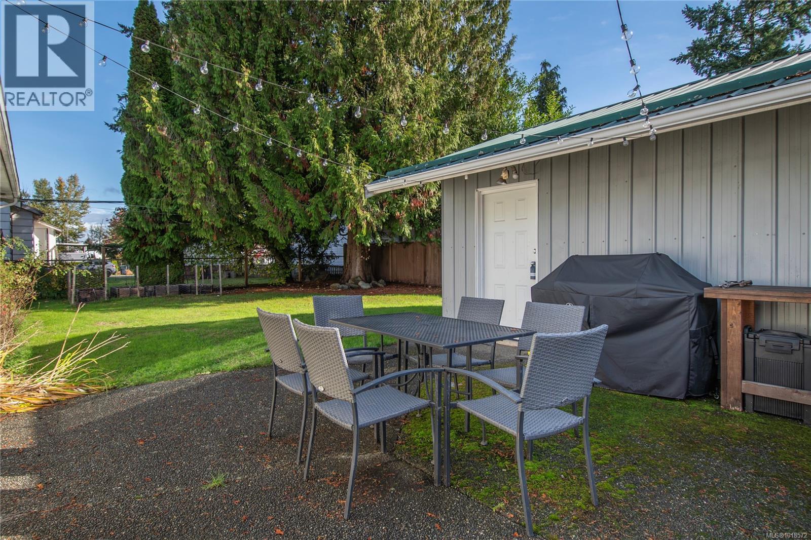 1040 17th St, Courtenay