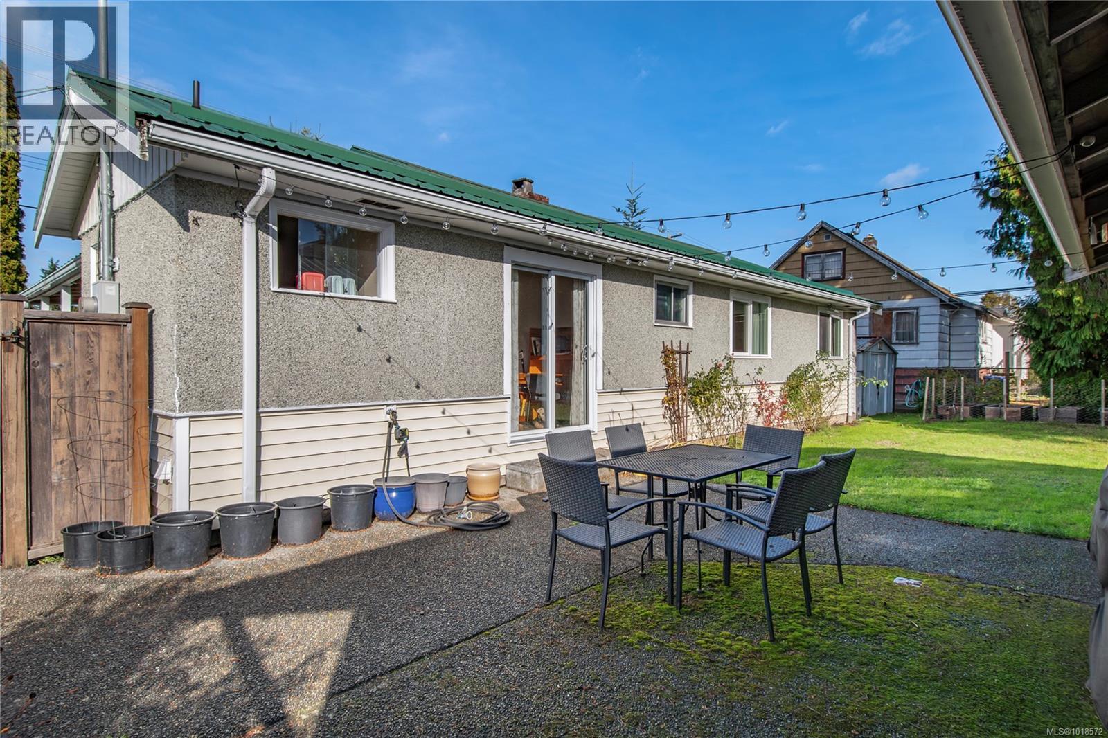 1040 17th St, Courtenay