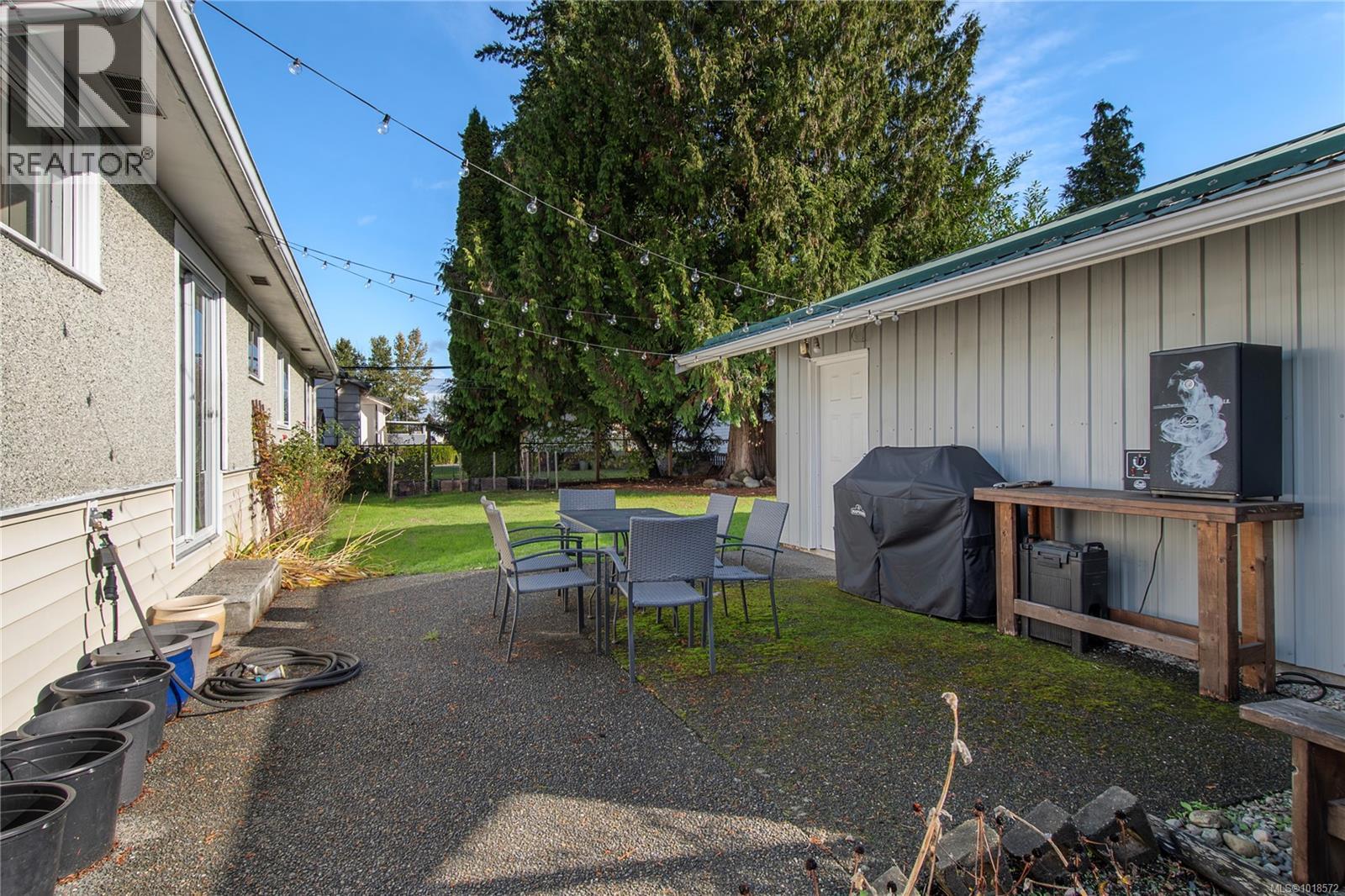 1040 17th St, Courtenay