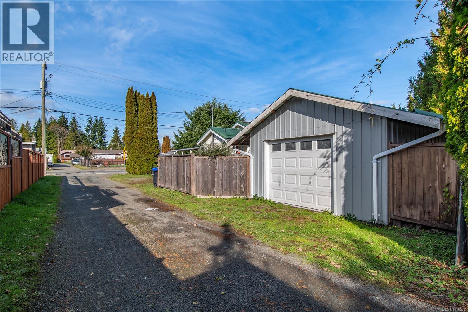 1040 17th St, Courtenay