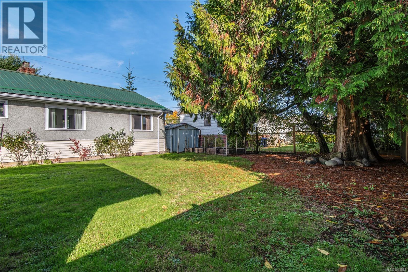 1040 17th St, Courtenay