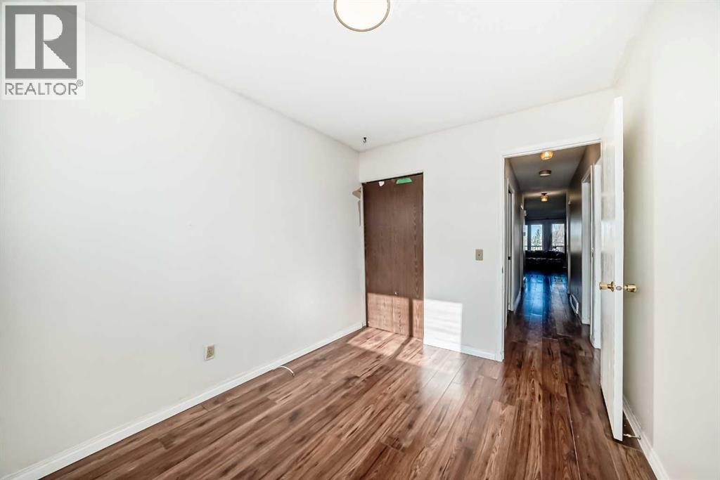 Single Family House Bungalow for Sale in  Templehill Road NE Temple Calgary 