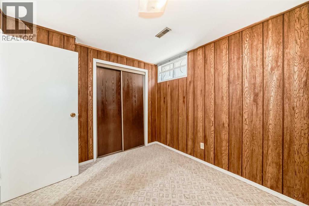 Single Family House Bungalow for Sale in  Templehill Road NE Temple Calgary 