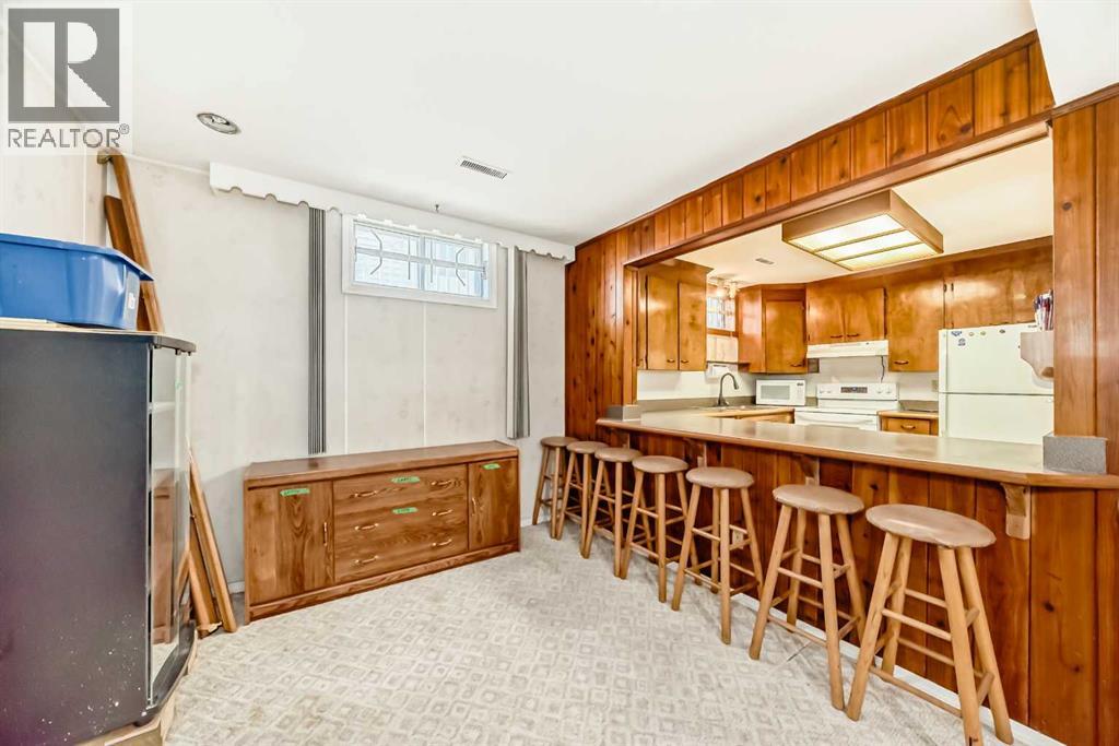 Single Family House Bungalow for Sale in  Templehill Road NE Temple Calgary 