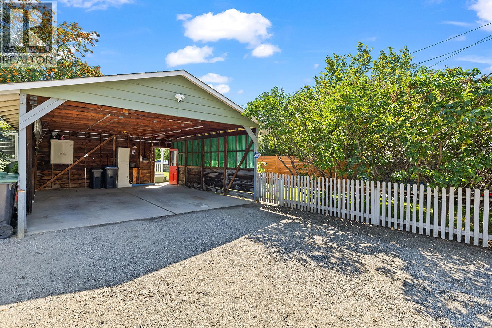  1404 Graham Street, Kelowna