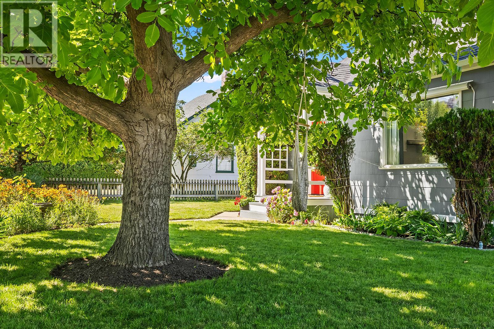  1404 Graham Street, Kelowna