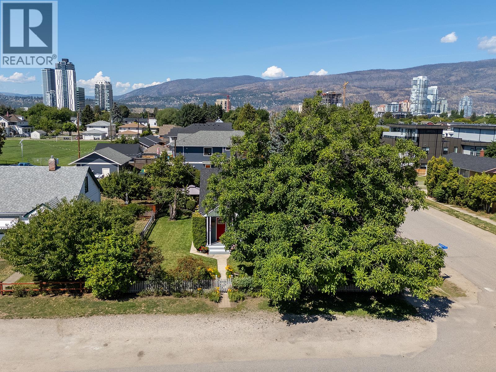  1404 Graham Street, Kelowna