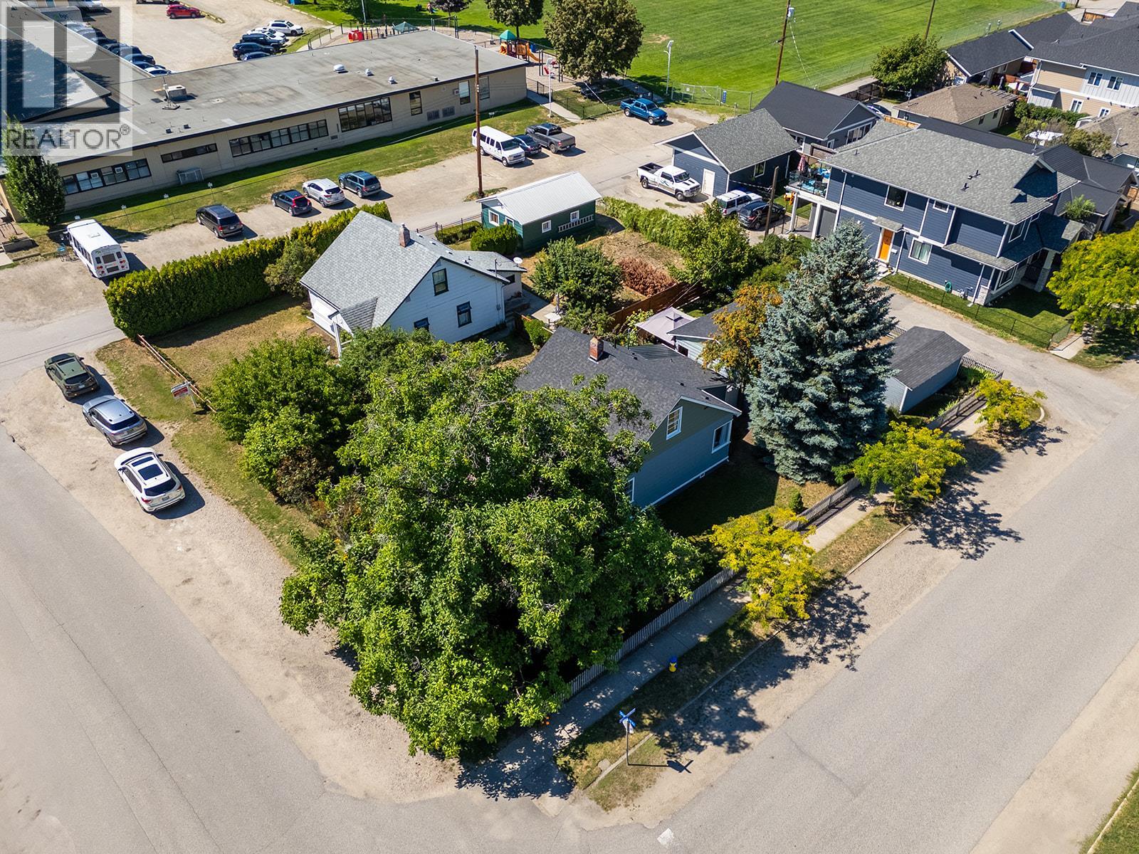  1404 Graham Street, Kelowna