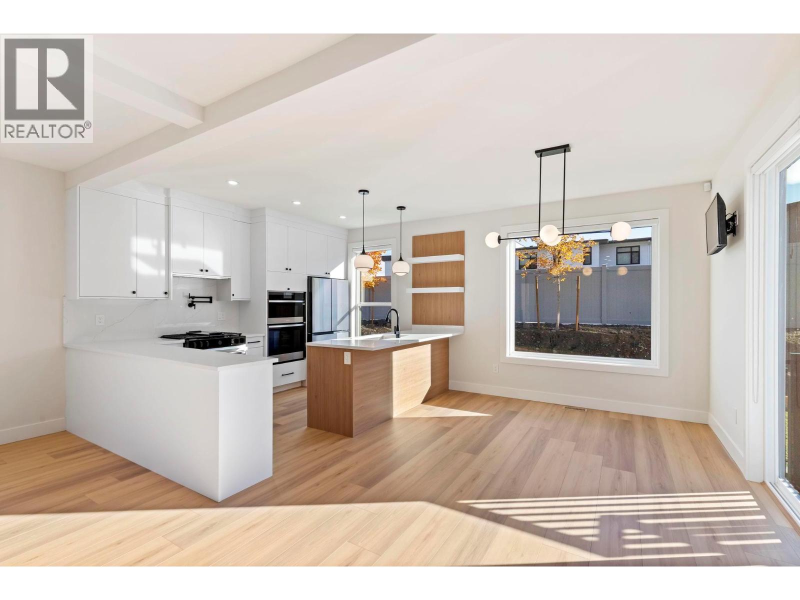  3741 Astoria Drive, West Kelowna