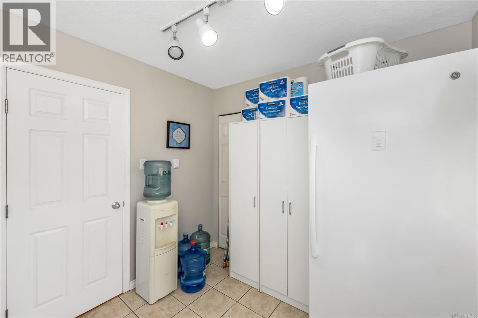 4759 Yellow Point Rd, Ladysmith