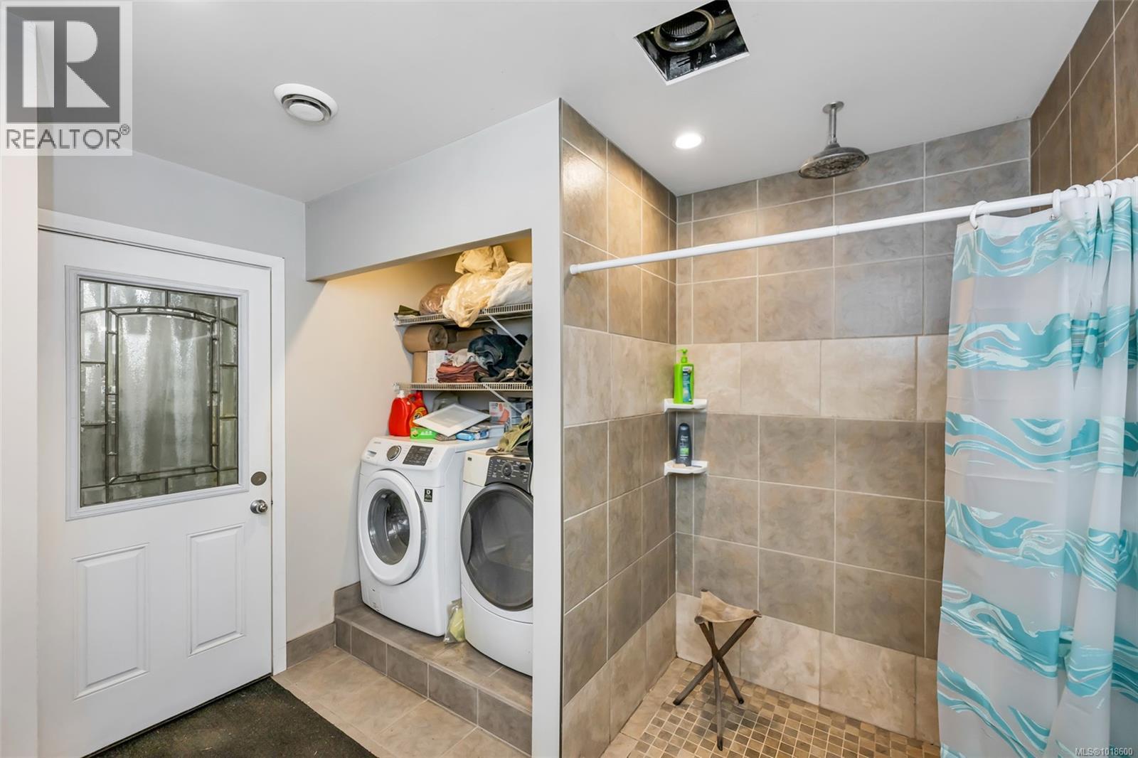 4759 Yellow Point Rd, Ladysmith