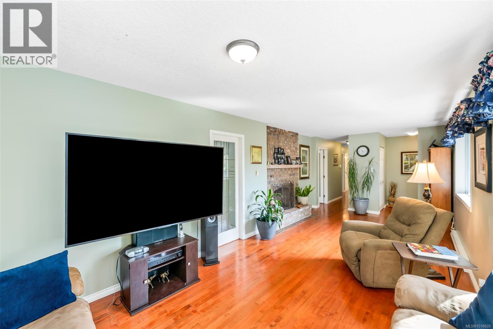 4759 Yellow Point Rd, Ladysmith