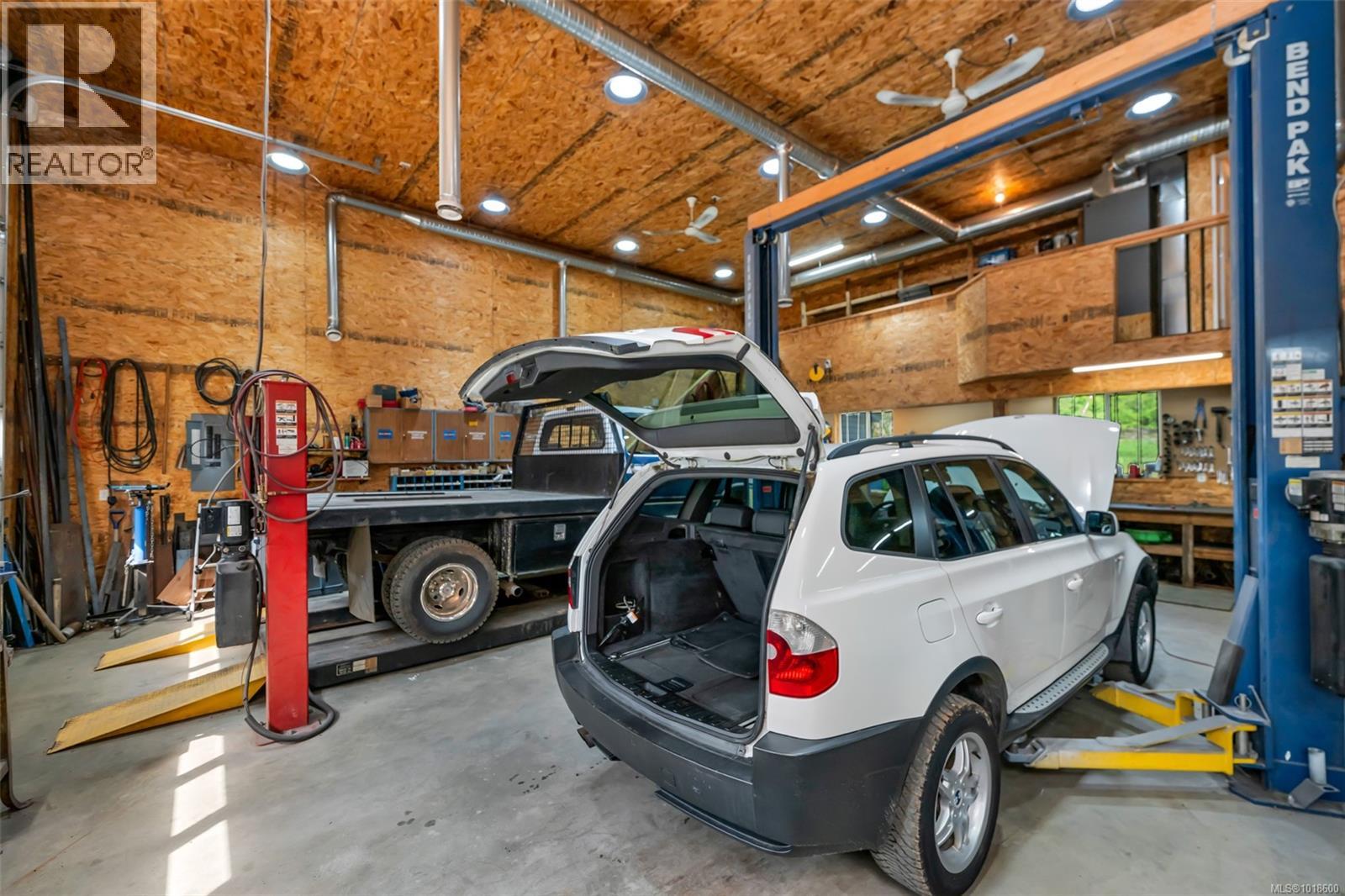 4759 Yellow Point Rd, Ladysmith