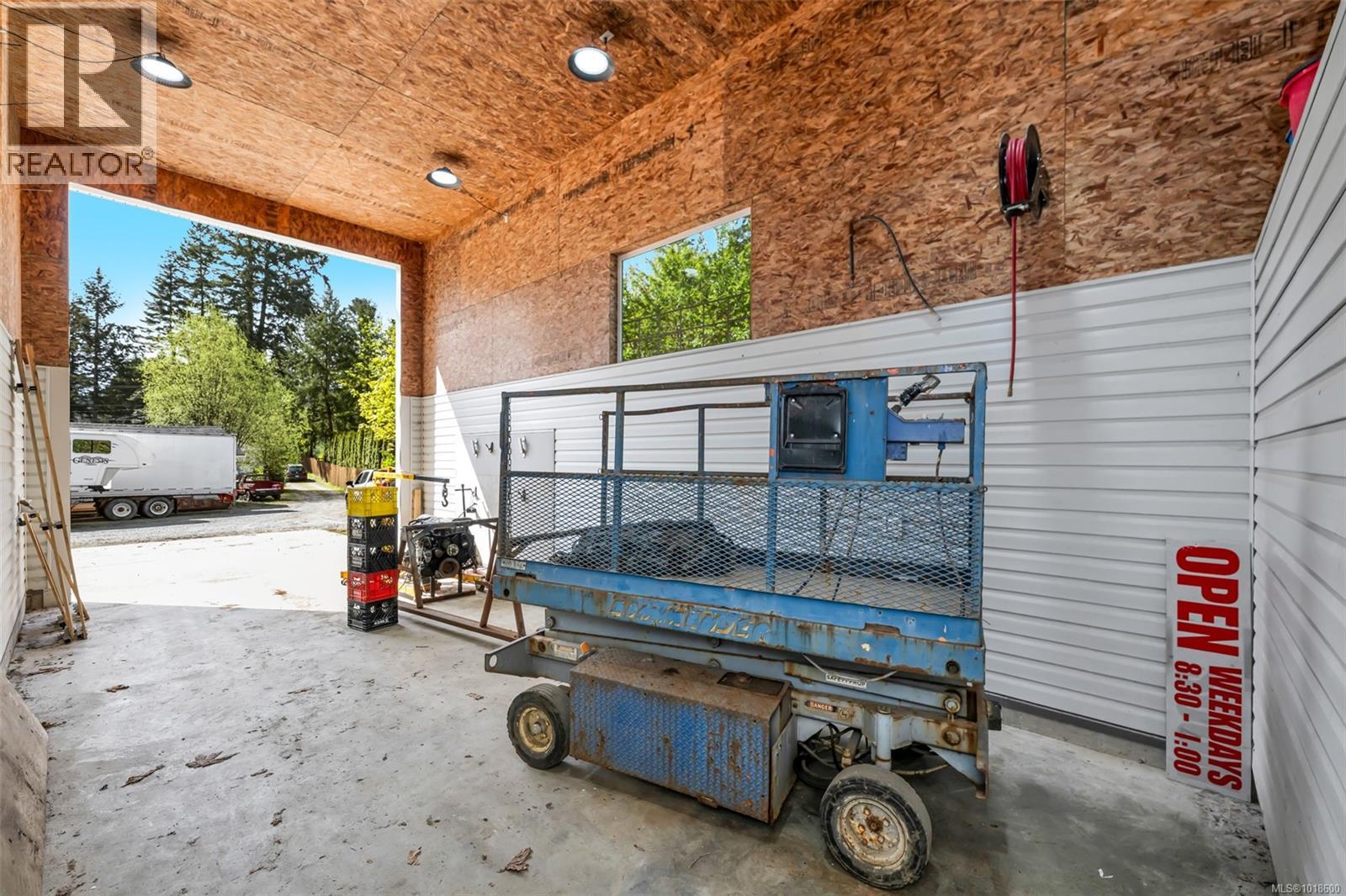 4759 Yellow Point Rd, Ladysmith