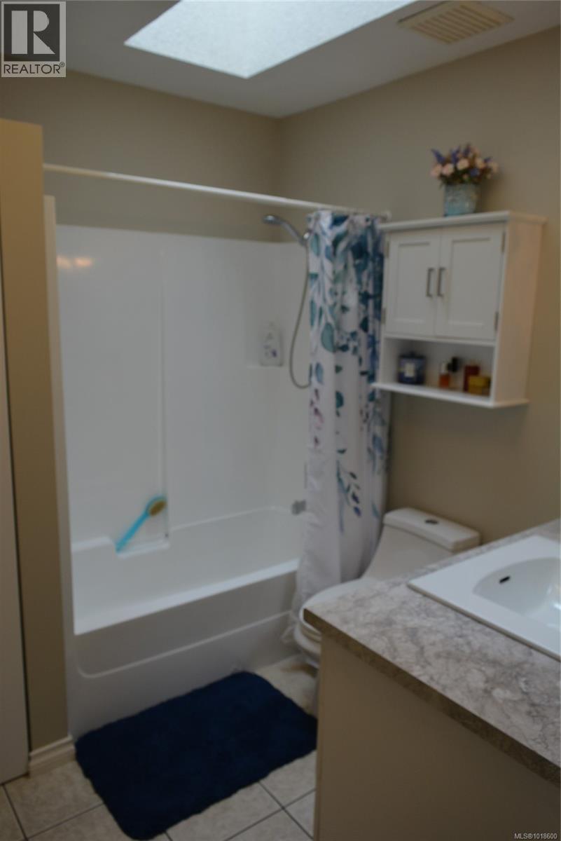 4759 Yellow Point Rd, Ladysmith