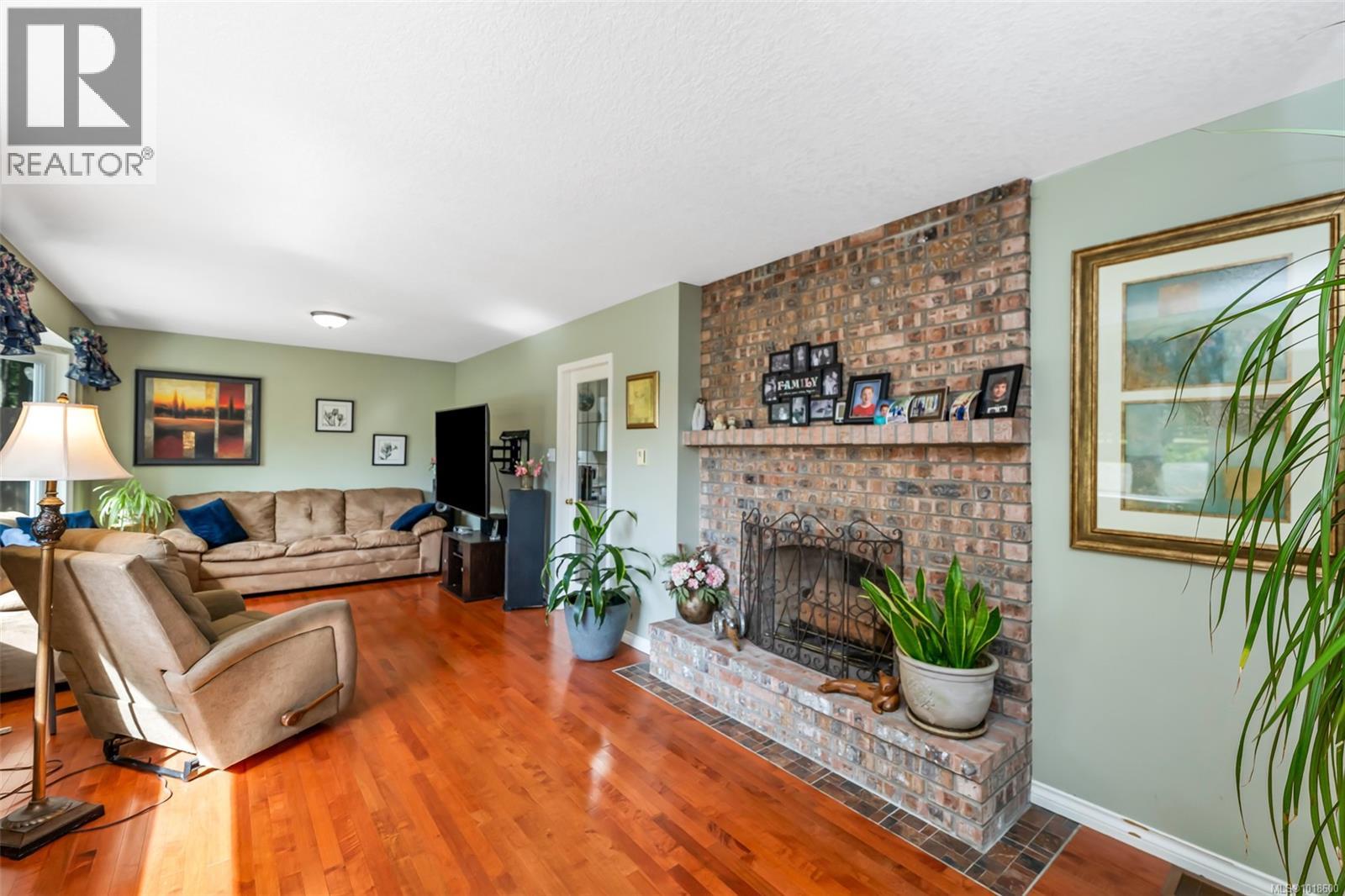 4759 Yellow Point Rd, Ladysmith