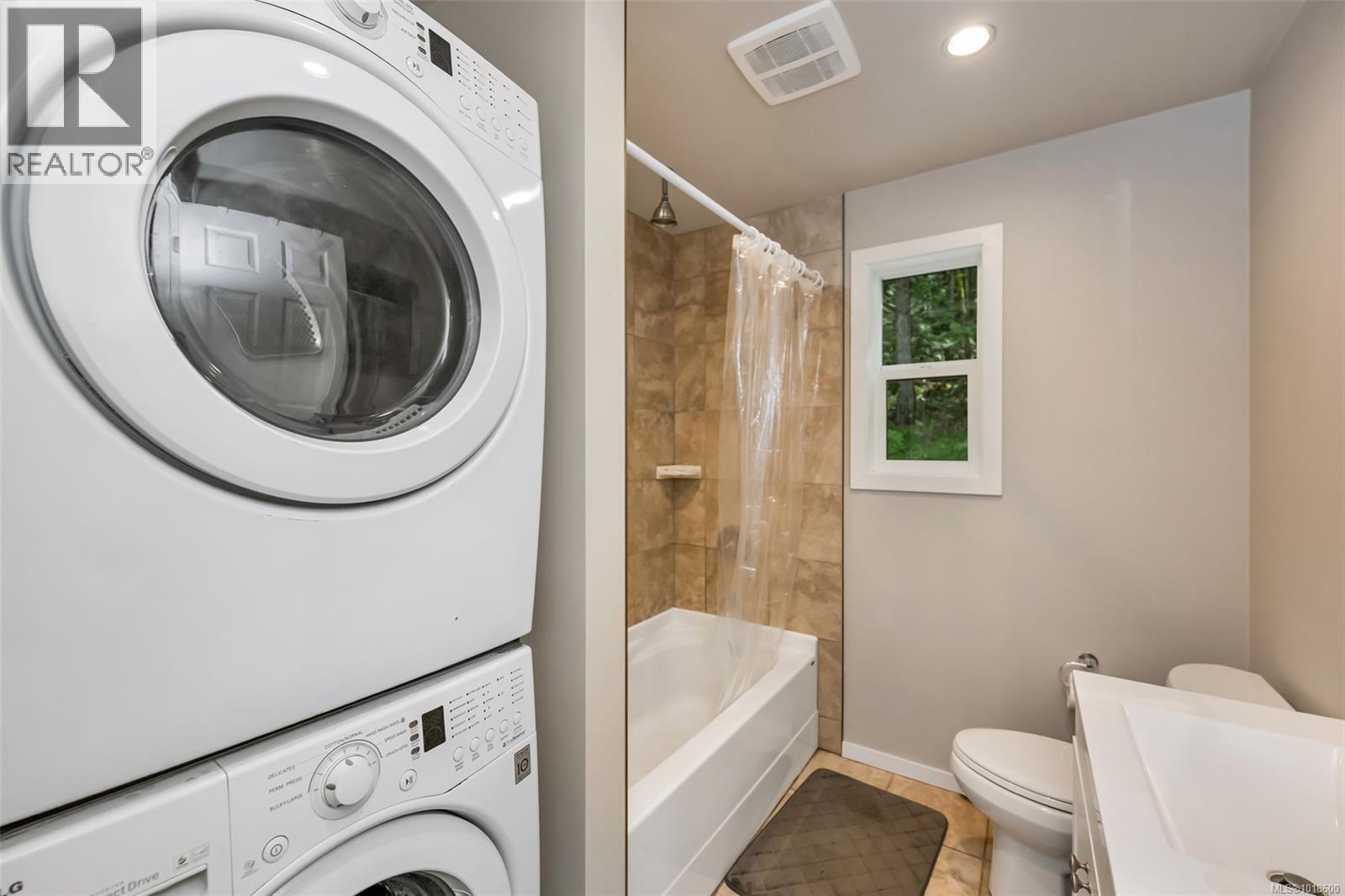 4759 Yellow Point Rd, Ladysmith