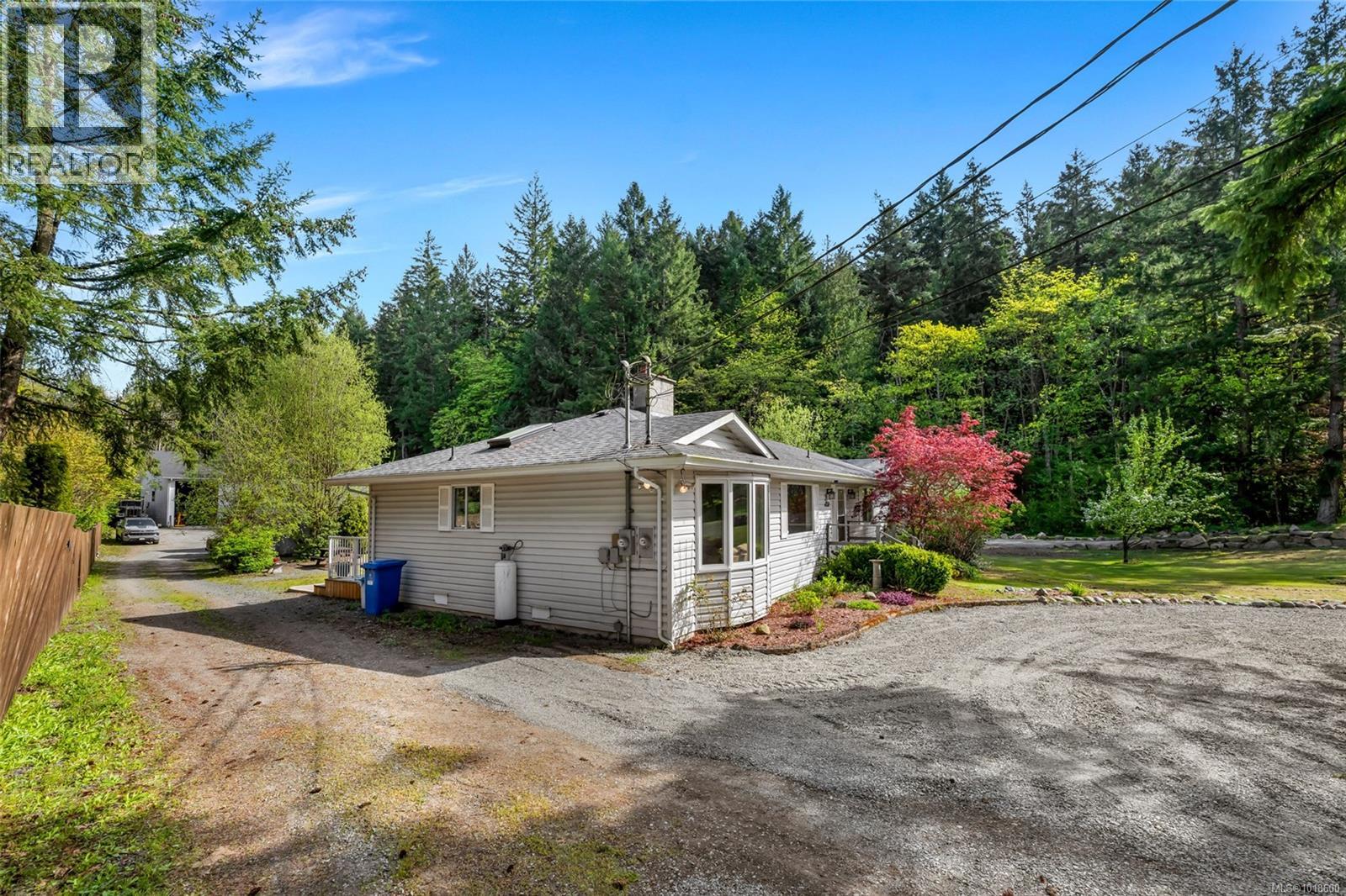 4759 Yellow Point Rd, Ladysmith