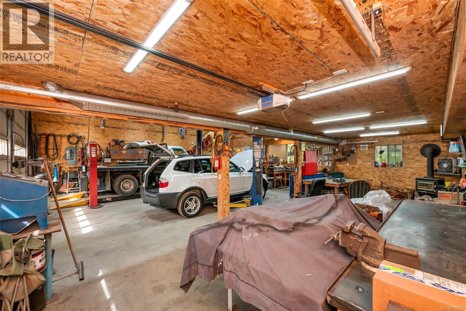 4759 Yellow Point Rd, Ladysmith